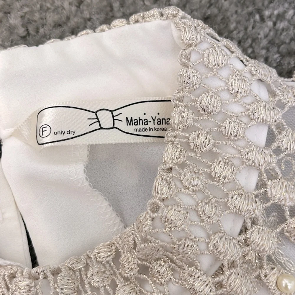 Women blouse - Picture 3 of 5